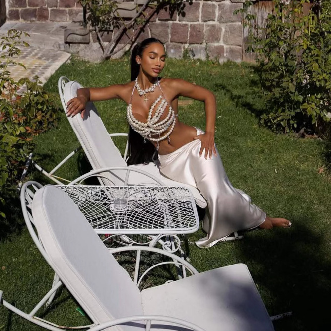 El dokuması Plastik İnciler Me - Body Jewelry Vest incelemesi ve fiyatı